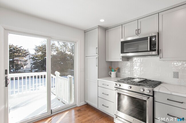 Building Photo - 26 Chelene Rd