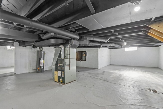 Building Photo - 5315 73rd St