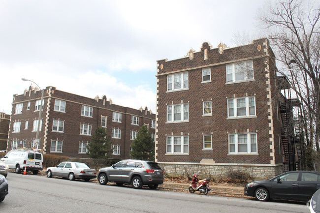 Primary Photo - Belle Court Apartments