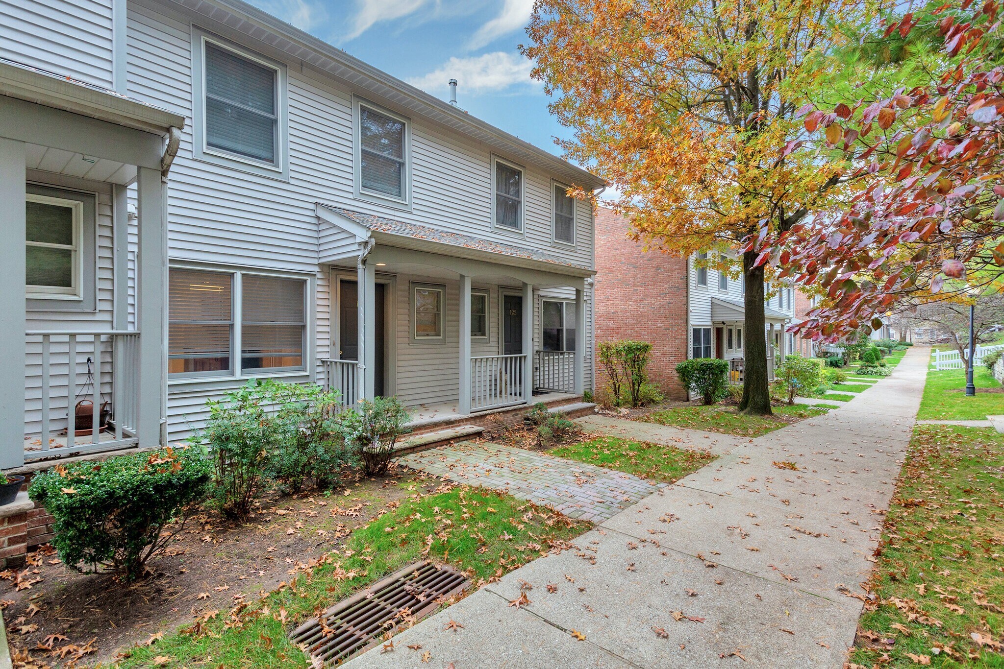 Building Photo - 124 Panorama Dr
