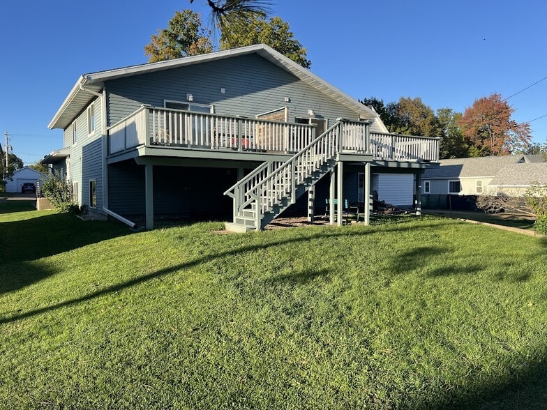 Building Photo - 113 Edwards St