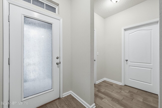 Building Photo - 292 Servia Dr