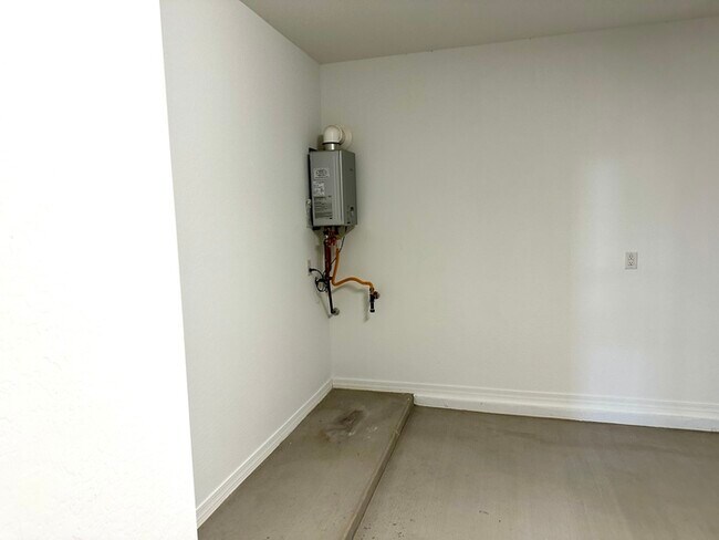 Building Photo - Fantastic 10 month new Taylor Morrison hom...