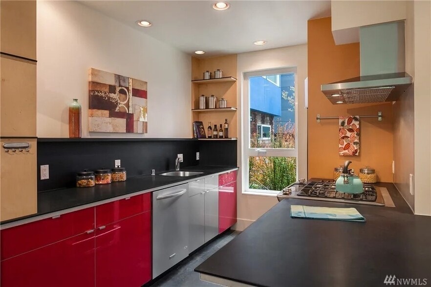 Kitchen - 107 19th Ave