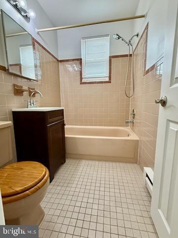 Building Photo - 425 Leaf Ave.