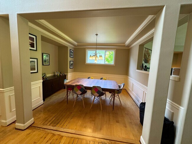Building Photo - 4bd/2.5ba Sammamish Home