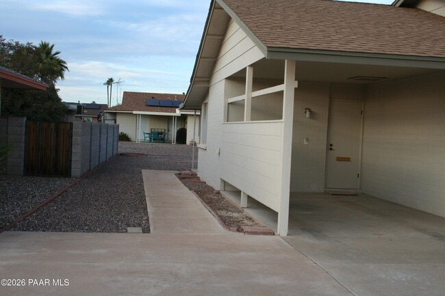 Building Photo - 11014 W Cheryl Dr