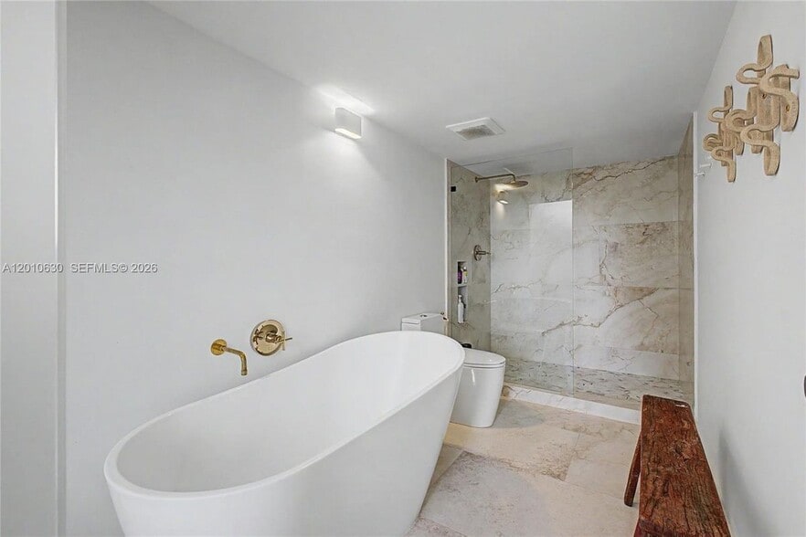Building Photo - 2575 Brickell Bay Dr