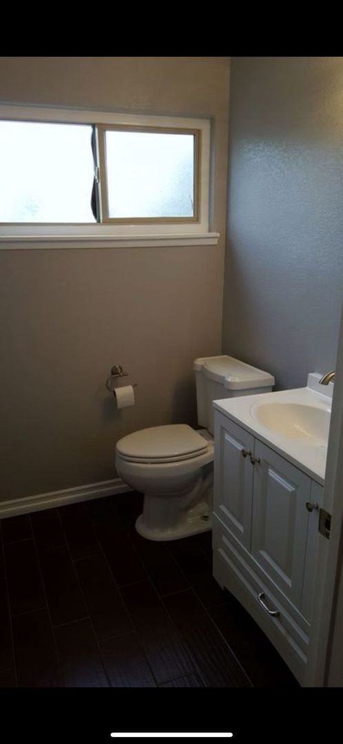 Building Photo - Beautiful home for Rent. Paid Solar, A/C, ...