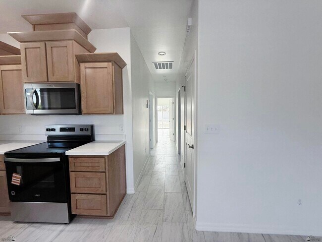 Building Photo - 436 S 17th Ave
