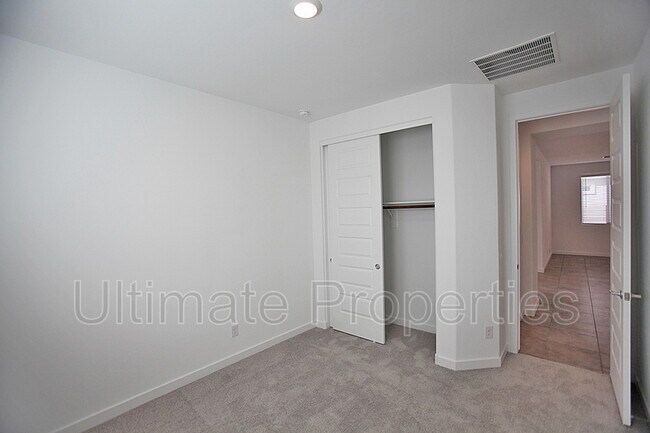 Building Photo - 16378 W Charlotte Dr