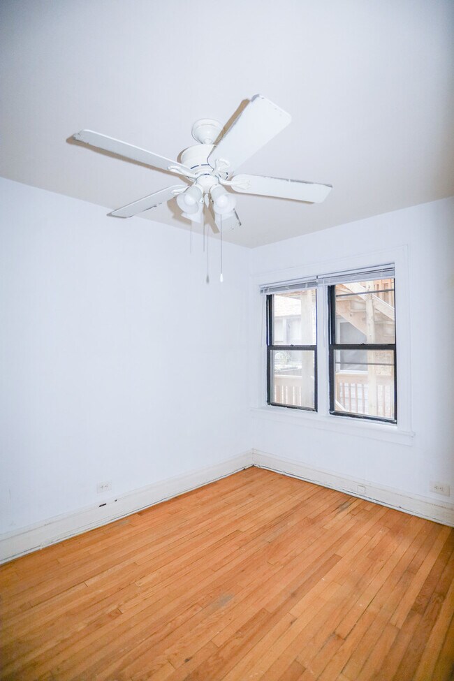 Building Photo - 2958 N Seeley Ave