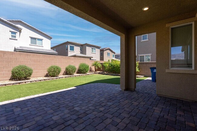Building Photo - 7126 Calvert Cliffs St