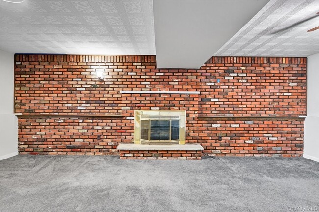 Building Photo - 8 Badami Dr