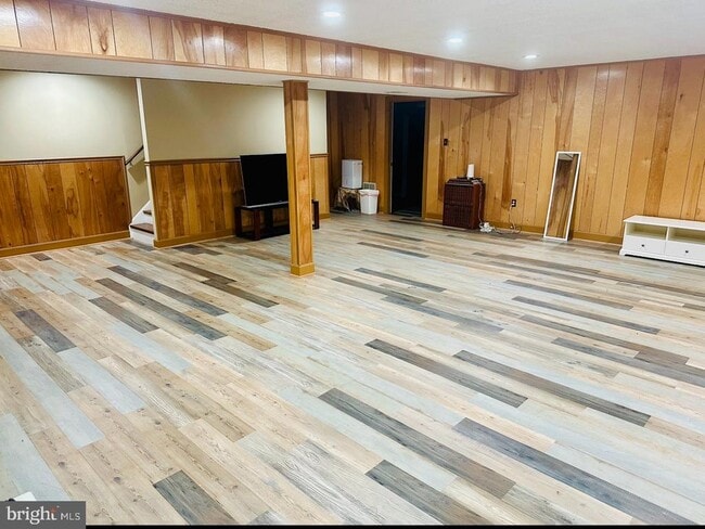 Primary Photo - 7428 Mason Ln