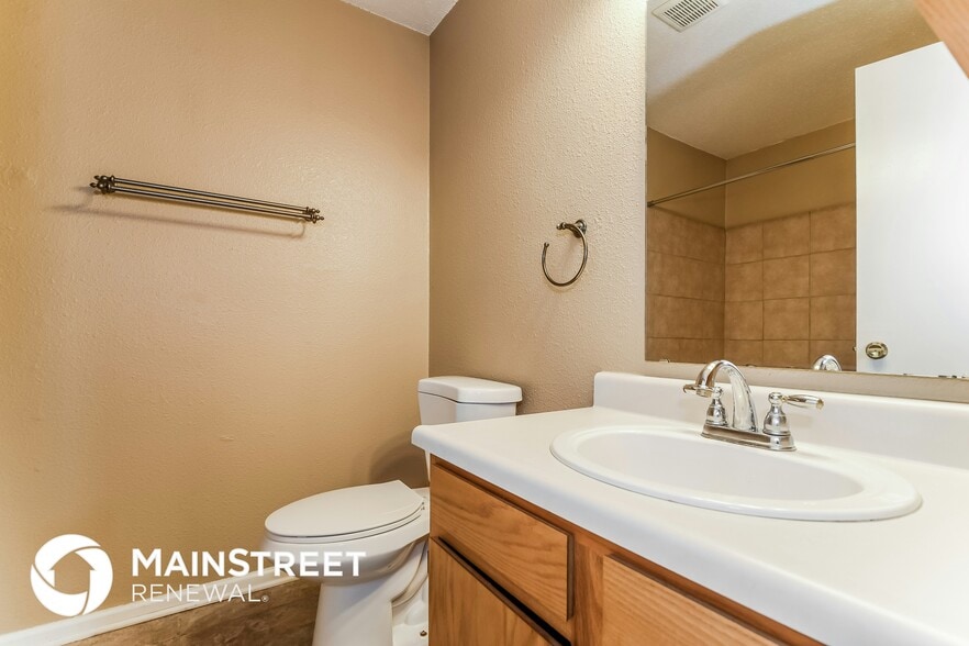 Building Photo - 4206 Village Trace Blvd