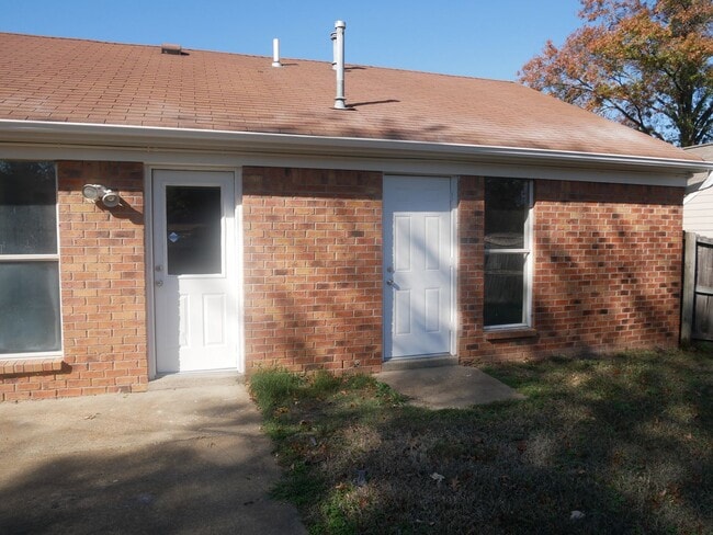 Building Photo - 6530 Jamestown Dr