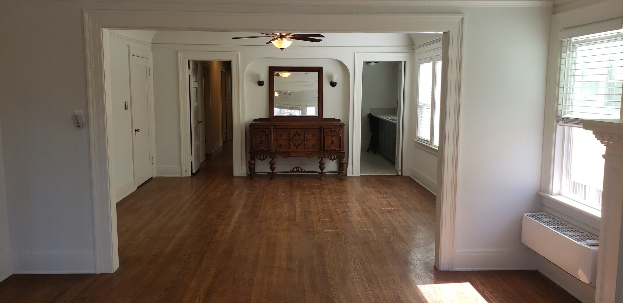 Building Photo - 1510 S Van Ness Ave