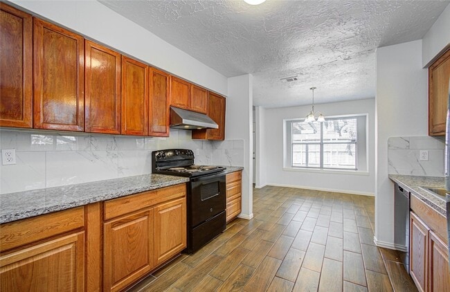 Building Photo - 2702 Fir Crest Ct