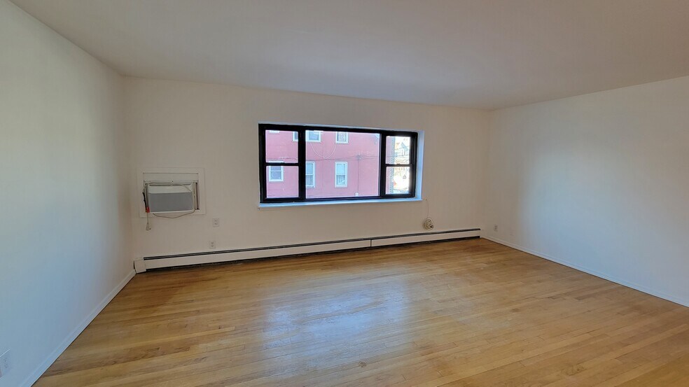 Building Photo - 204 Woodcliff Ave