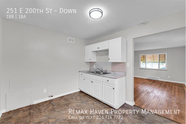 Building Photo - 251 E 200th St