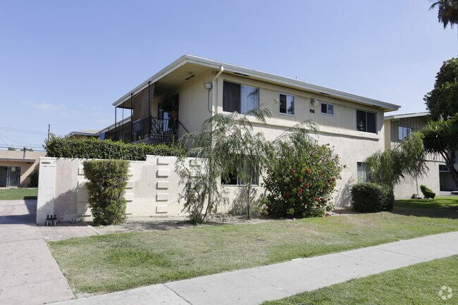 Building Photo - 9551, 9561 Maureen Dr.