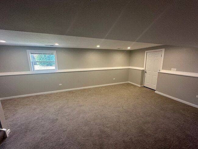 Building Photo - 1301 Lizabeth Ln