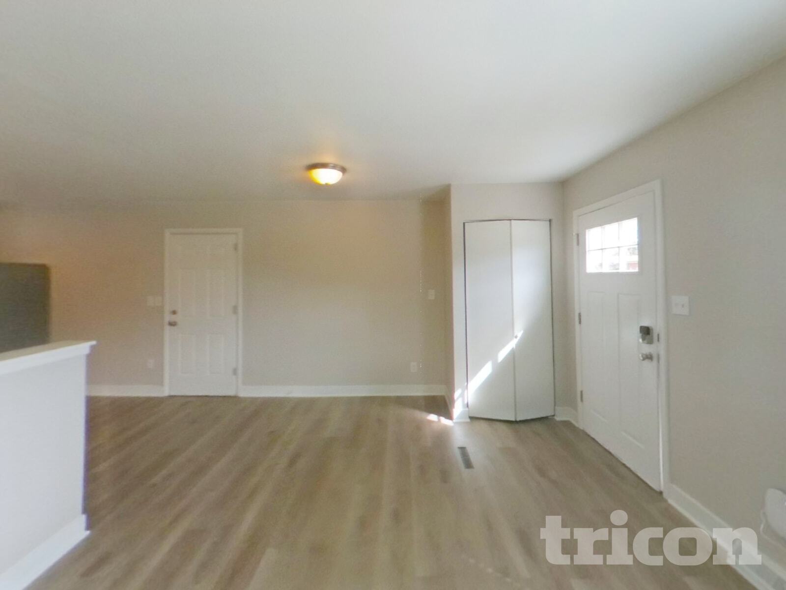 Building Photo - 3514 E La Salle St