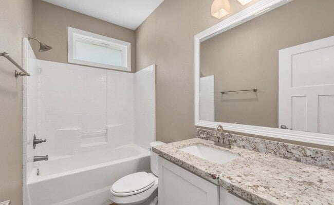 Building Photo - 3209 Link St