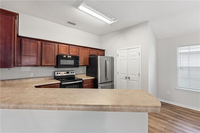 Building Photo - 2218 Summer Crossing