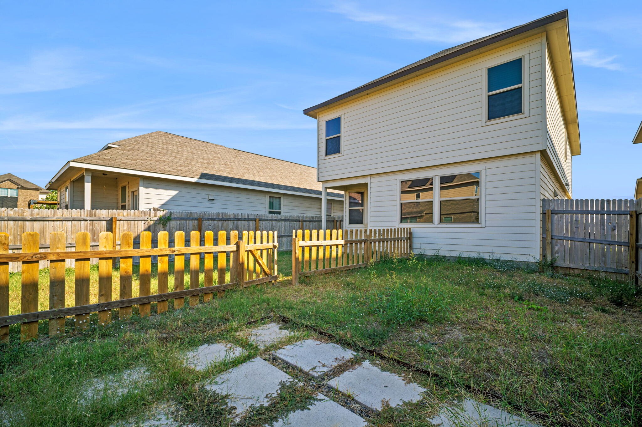 Building Photo - 5415 Moni Rock Dr