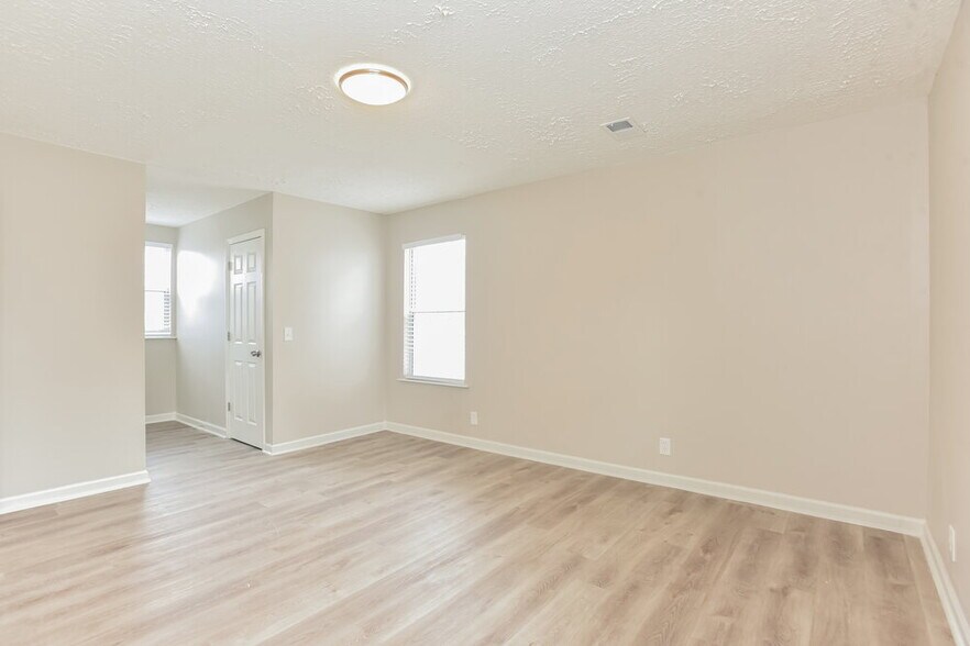 Building Photo - 1529 Water Oak Ct