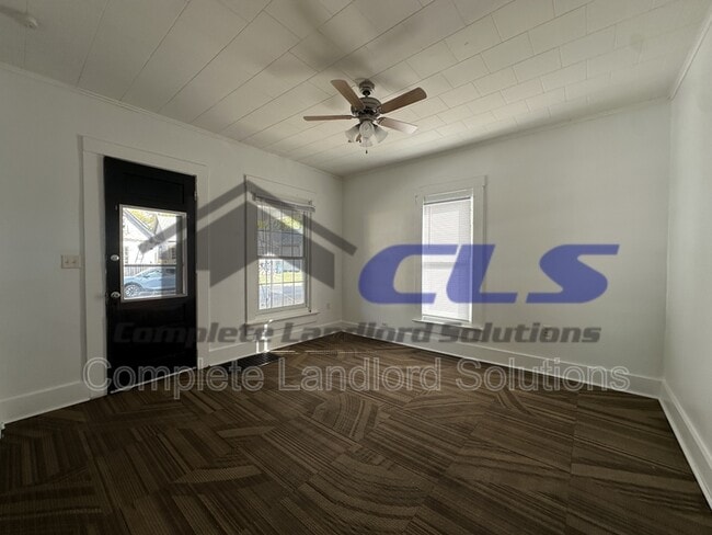 Building Photo - 1453 Walnut St