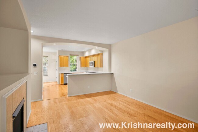 Building Photo - Beautiful 2 BD | 2.5 BA Orenco Gardens Townhome | 2-Car Garage | Minutes to Nike & MAX Station