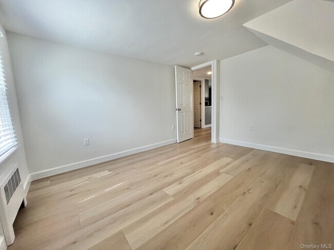 Building Photo - 237 Woodland Ave