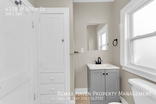 Building Photo - 4318 W 50th St