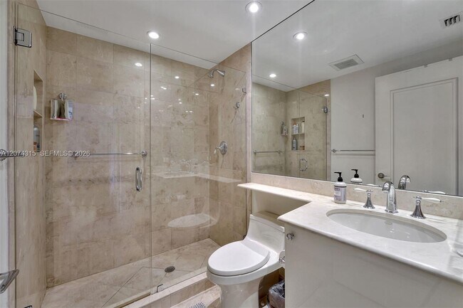 Building Photo - 791 Crandon Blvd