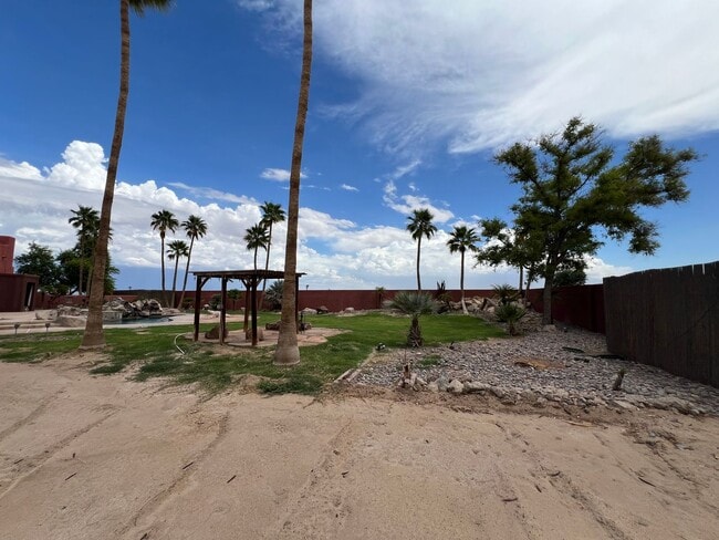 Building Photo - UNIQUE HOME ON ACREAGE!