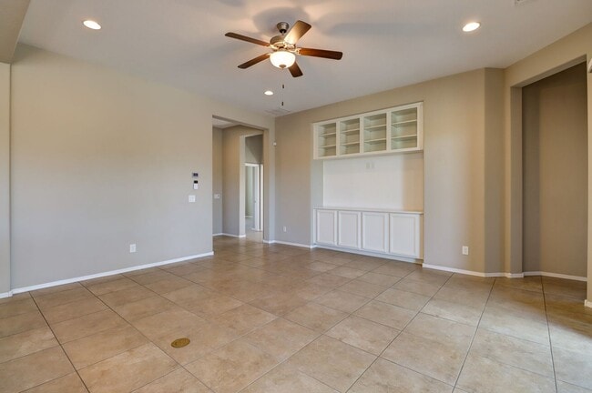 Building Photo - Home for Rent in Quailwood!