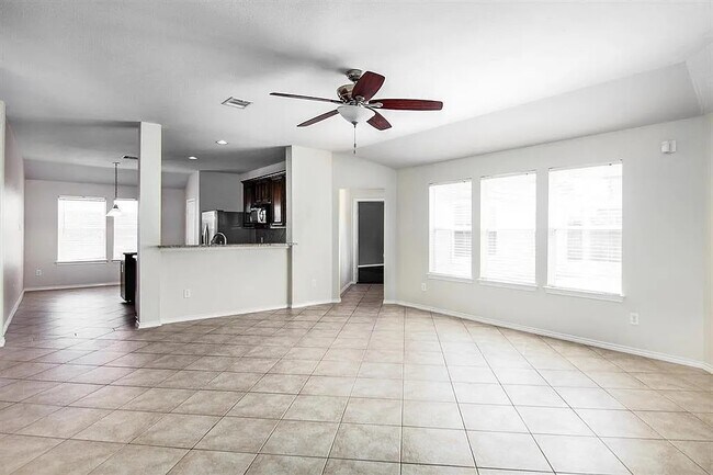 Building Photo - 12830 Cooper Breaks Dr