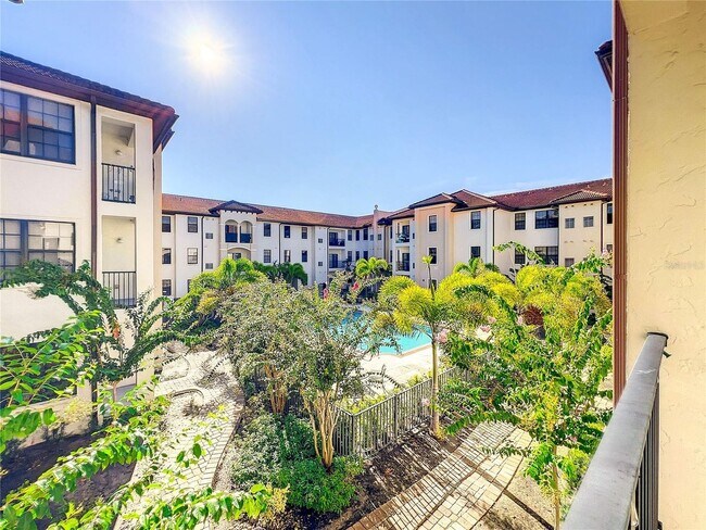 Building Photo - Beautiful 2 bedroom/2 bath condo with a ba...