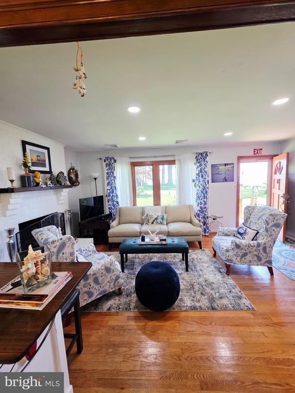 Building Photo - 126 Connie Dr