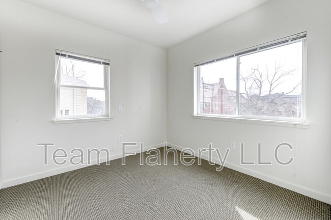 Building Photo - 1220 Mapleton Ave