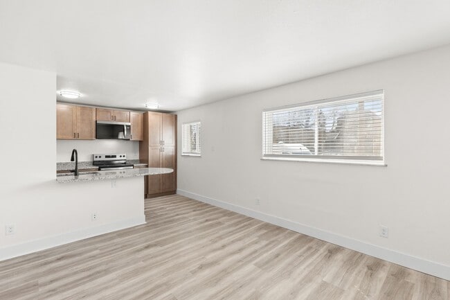 Building Photo - Tower Grove East - Updated 1 Bedroom