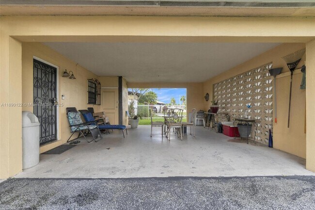 Building Photo - 2860 NW 184th St