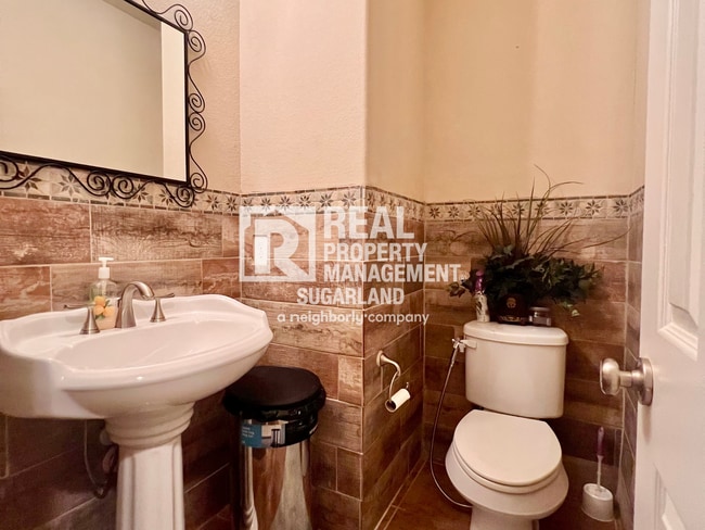 Building Photo - Stunning 5-Bedroom, 4.5-Bath Home for Rent in Richmond, TX