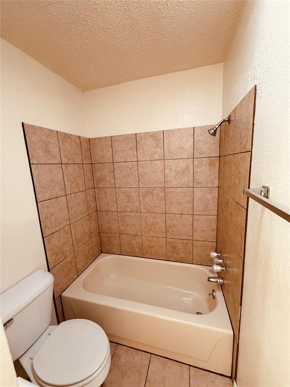 Building Photo - 1901 E Lindsey St