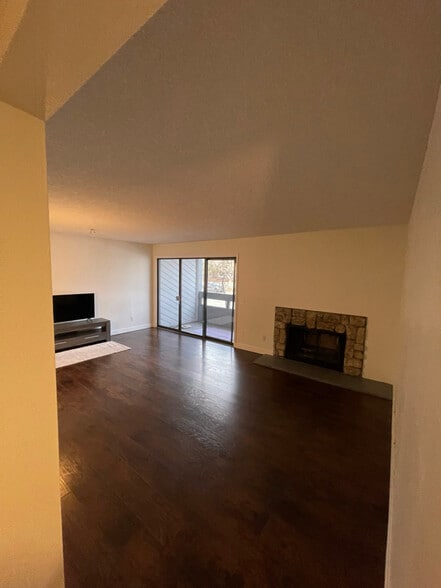 Building Photo - 14006 E Stanford Cir