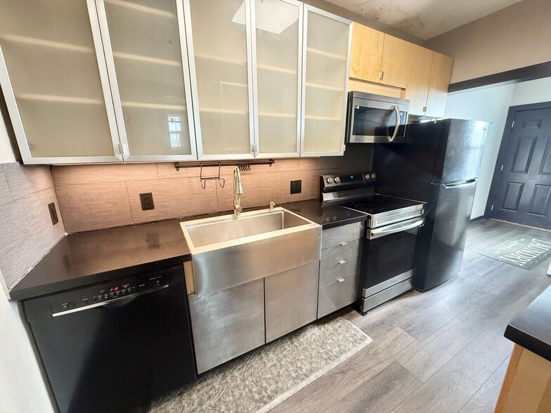 Building Photo - 524 S Fannin Ave