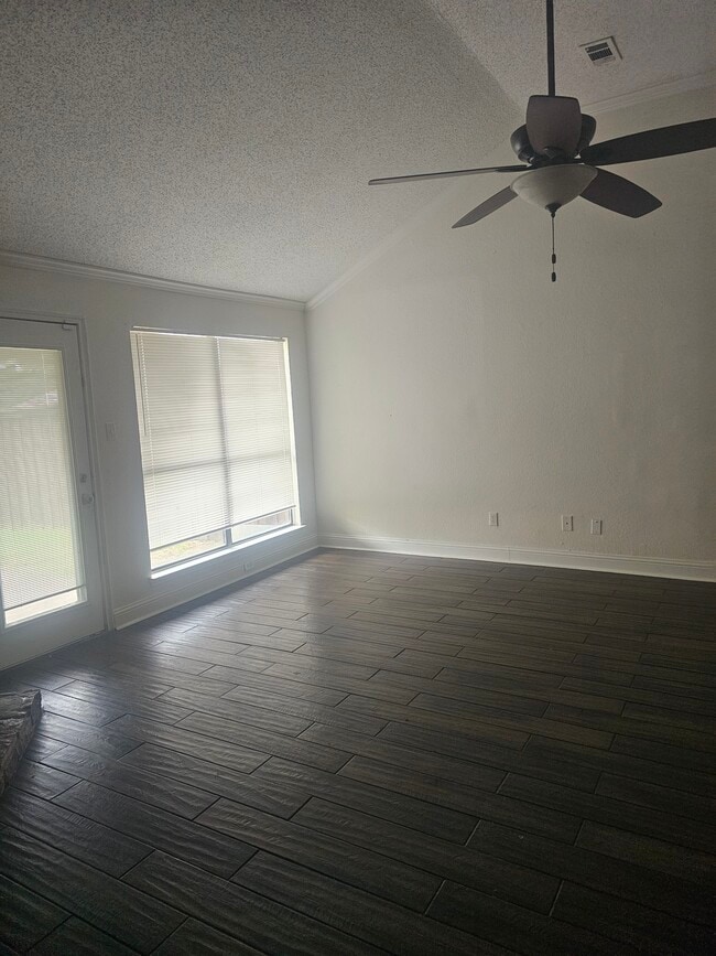 Building Photo - 2310 Cortland Cir